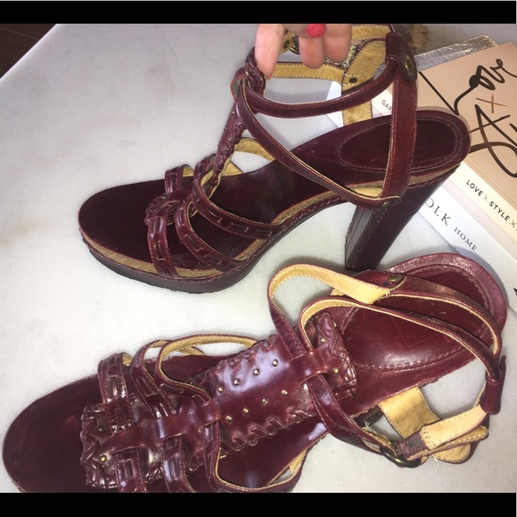 New! Frye Grace T strap leather platform sandal - Picture 9 of 13